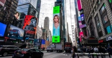 Gülçin Ergül New York Times Square'de