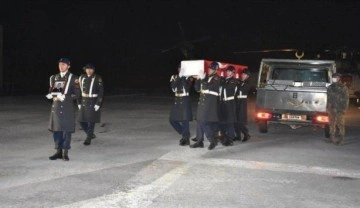 Hakkari'de şehit olan asker için tören düzenlendi