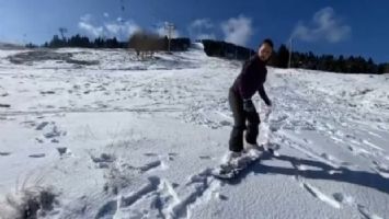 Hülya Avşar Uludağ&#039;da kayak yaptı
