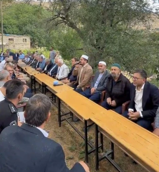 Husumet Bitti, Aileler Barıştı