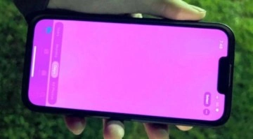 İPhone 13 Serisinde Pembe Ekran Sorunu Ortaya Çıktı