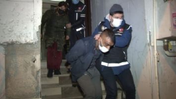 İstanbul&#039;da şafak vakti uyuşturucu baskını: 36 gözaltı