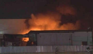 İstanbul'da plastik fabrikasında korkutan yangın