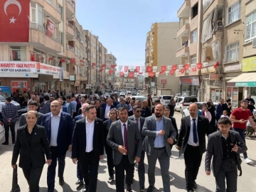 İYİ Parti adayları Nizip’te coşkuya karşılandı