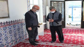 İzmir&#039;deki camide HES kodlu ibadet