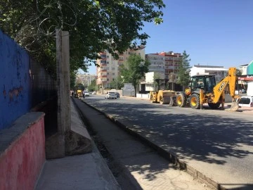 Jandarmanın önündeki beton bloklar geriye çekildi