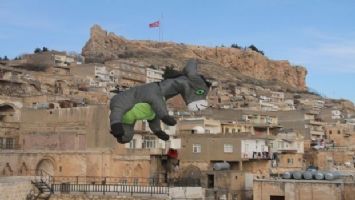 Kadrolu eşek, Mardin semalarında