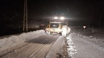 Kahramanmaraş&#039;ta ana arterler kardan temizlendi