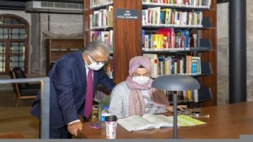Kayseri, kütüphane ziyaretçileriyle Türkiye üçüncüsü