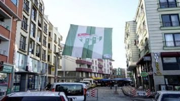 Kestel Belediyesi ilçeyi Bursaspor bayraklarıyla donattı