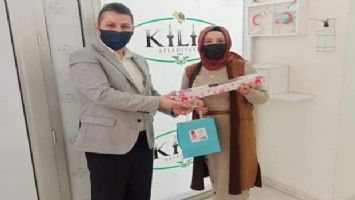Kilis Belediye Başkan Yardımcısı Erkmen, kadın personelleri unutmadı