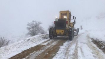 Kırıkkale&#039;de kapanan köy yolu ulaşıma açıldı