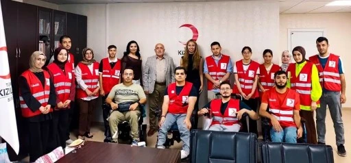 Kızılay Siirt Şubesi&rsquo;nden G&ouml;n&uuml;ll&uuml;lere Kariyer Eğitimi