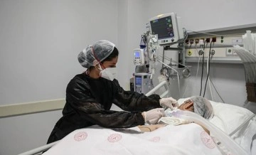 Koronavirüs salgınında günlük vaka sayısı 19 bin 859 oldu