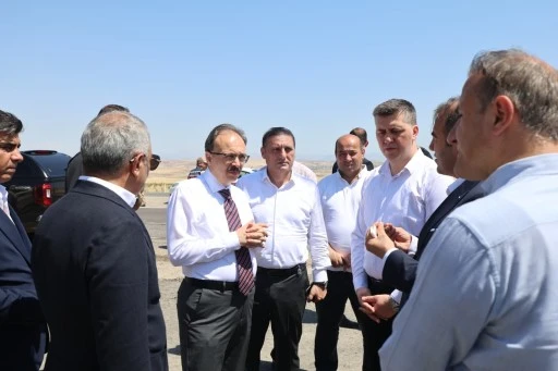 K&ouml;y Yollarında Asfalt Mesaisi