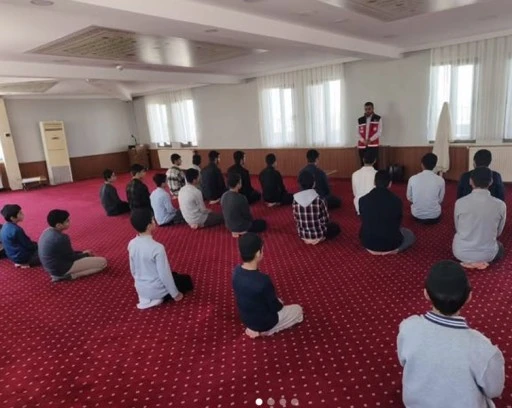 Kur&rsquo;an Kursu &Ouml;ğrencilerine &ldquo;Etkili İletişim ve Hitabet&rdquo; Eğitimi