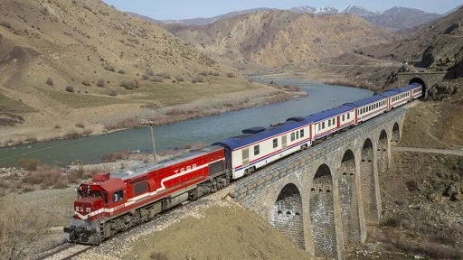 Kurtalan Ekspres Hattında Otla Mücadele İçin İlaçlama Yapılacak