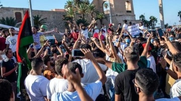 Libya'nın çıkmazı: Sandığa gitmek ya da sandığı gömmek