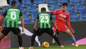 Lider Napoli, Sassuolo karşısında puan kaybetti