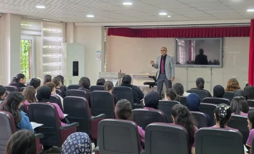 Lise &Ouml;ğrencilerine Sosyal G&uuml;venlik Anlatıldı