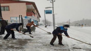 Malatya Kuluncak&#039;ta kapanan yollar açılıyor