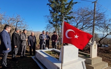 Mardin Valisi Akkoyun, Şehit Mezarlarını Ziyaret etti