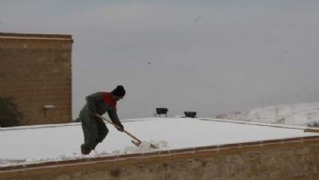 Mardin&#039;e beklenen kar yağışı geldi