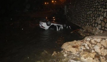 Mersin'de otomobil denize uçtu: 1 yaralı