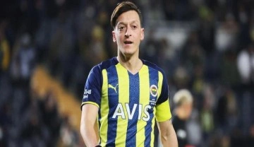 Mesut Özil'e sürpriz talip! 'Açıklamamız şaka değildi'