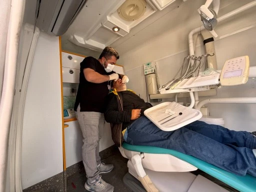 Meydandere (Buşi) K&ouml;y&uuml;&rsquo;nde Mobil Diş Kliniği Hizmeti
