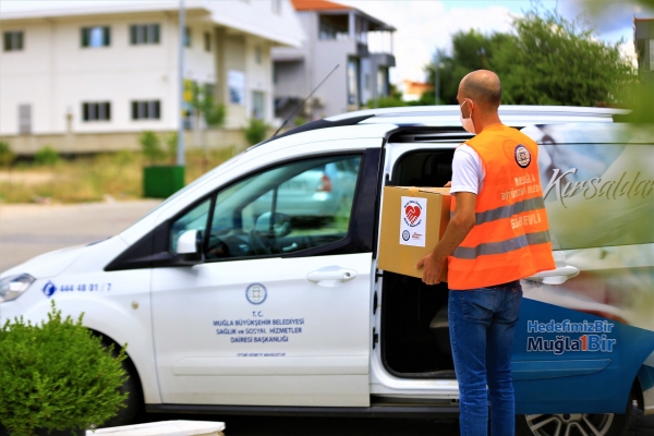 Muğla'da ihtiyaç sahibi ailelere ramazan desteği