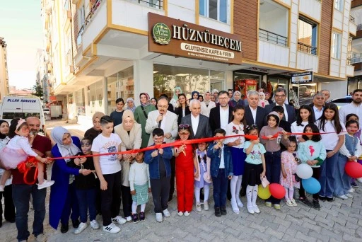 TÜRKİYE’DE GLUTENSİZ ÜRETİM YAPAN İLK KADIN KOOPERATİFİ SİİRT’TE AÇILDI