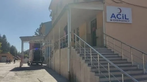 TIR devrildi: 1 ağır yaralı