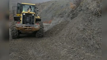 HEYELANDAN ÖTÜRÜ ULAŞIMA KAPANAN YOLLAR AÇILDI 