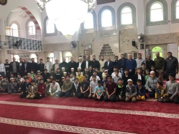Siirt'te  'Camiye Namaza Gel, Hadisleri Topla Büyük Ödülü Kazan' projesi tamamlandı