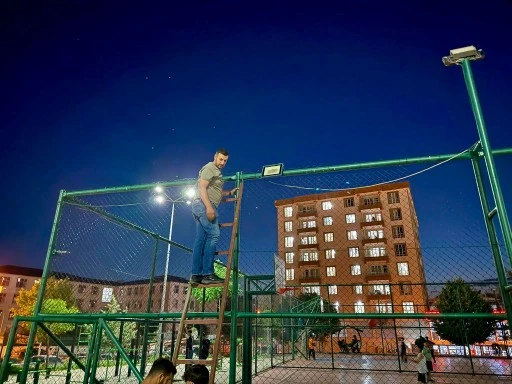 Siirt'te parkların aydınlatma sistemleri yenileniyor  Taşkın d&ouml;neminde &ouml;rnek g&ouml;sterilen &ccedil;alışmalar bekleniyor  &nbsp;