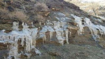 Nazilli&#039;de şelale dondu