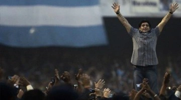 Ölümü sonrası dehşete düşüren iddia! Maradona kalbi çıkarılarak gömülmüş