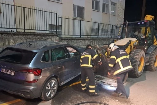 Otomobil ile Kep&ccedil;e &Ccedil;arpıştı: 5 Yaralı