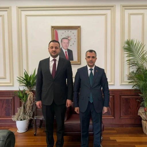&Ouml;zturan, Bakan Yardımcısıyla G&ouml;r&uuml;şt&uuml;