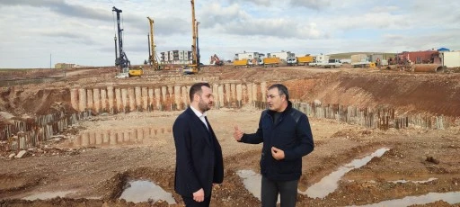 &Ouml;zturan, Siirt-Kurtalan Tren Projesi'ni yerinde inceledi