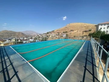 Pervari Belediyesinden Yarı Olimpik  Havuz hizmeti