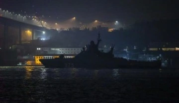 Rus savaş gemisi İstanbul'dan Karadeniz'e açıldı