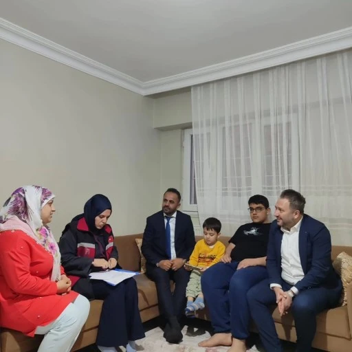 Siirt Aile ve Sosyal Hizmetler İl M&uuml;d&uuml;r&uuml; Sabri Sidar&rsquo;dan Destek Ziyareti