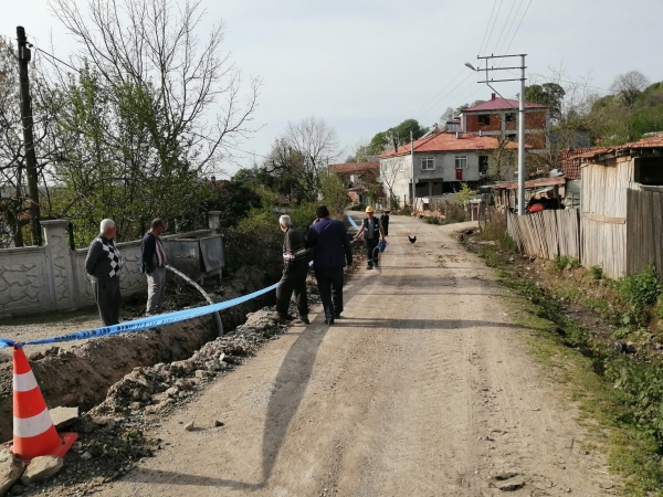 Sakarya Bakırlı Mahallesi’nde içme suyu hattı yenileniyor