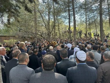 Şeyh Ali Arınci'nin torunu Rahmi Solmaz defnedildi