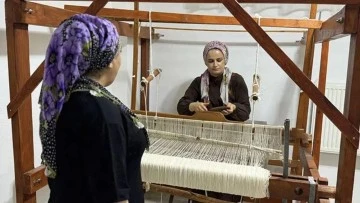 Siirt battaniyesi üretimine kadın eli değdi
