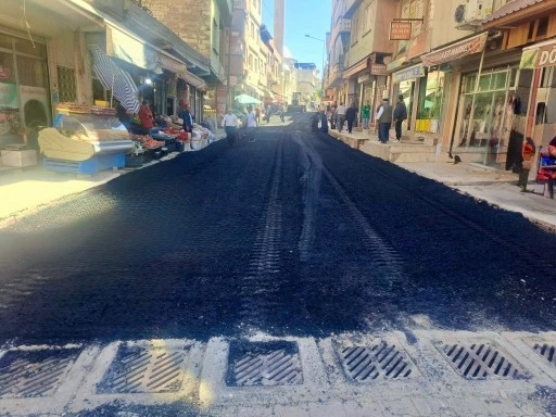 Siirt Belediyesi&rsquo;nden Sakıp Beygo Caddesi&rsquo;nde Asfalt &Ccedil;alışması