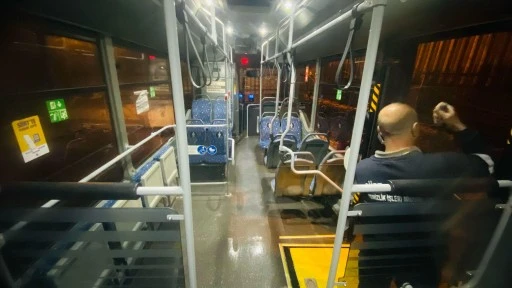 Siirt Belediyesi Otobüsleri Temizlik Ve Dezenfeksiyondan Geçiriliyor