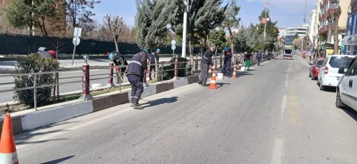 Siirt Belediyesi, Şehir Merkezinde Bakım Ve Onarım Çalışmalarına Devam Ediyor